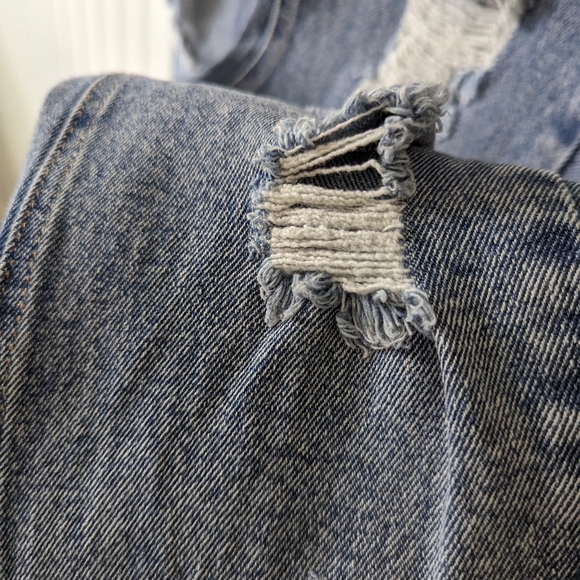 Tinseltown High Rise Distressed Skinny Light Wash Jeans - Picture 5 of 10